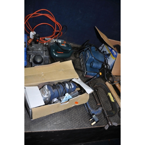 1069 - A COLLECTION OF POWER TOOLS including Workzone detail sander, Powercraft Biscuit jointer and belt sa... 