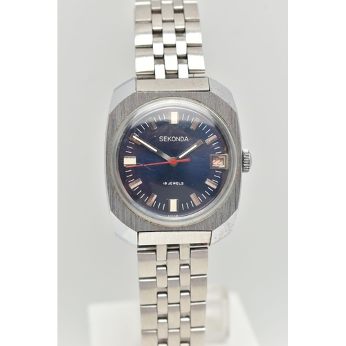 21 - A BOXED GENTS 'SEKONDA' WRISTWATCH, self-winding, round blue dial signed 'Sekonda, 18 jewels', baton... 