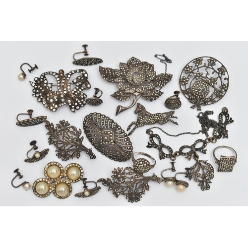 62 - AN ASSORTMENT OF WHITE METAL AND MARCASITE MID CENTURY JEWELLERY, to include six brooches, two rings... 