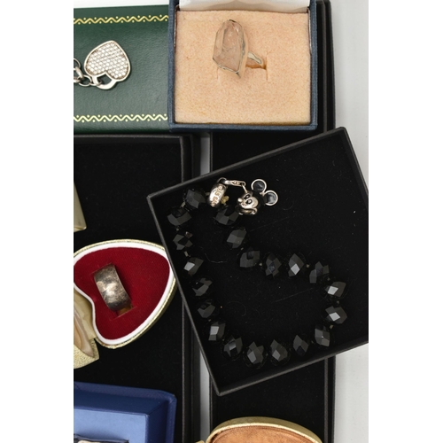 131 - AN ASSORTMENT OF SILVER AND WHITE METAL JEWELLERY, to include three bi colour bracelets each fitted ... 