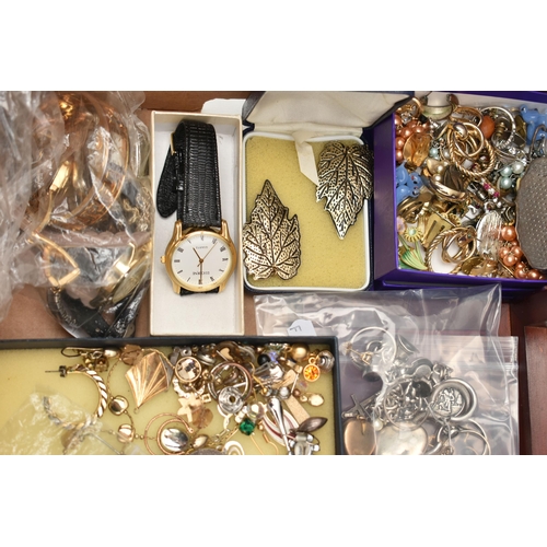 132 - A BOX OF ASSORTED SILVER AND WHITE METAL JEWELLERY, COSTUME JEWELLERY AND WATCHES, to include a silv... 