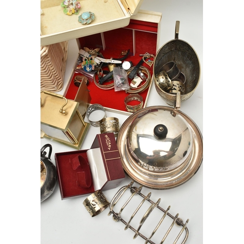 140 - A BOX OF  ASSORTED ITEMS, to include two jewellery boxes, two brooches, a 'Weiss' brass clock, a sel... 