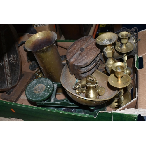 324 - ONE BOX OF METALWARE, to include three brass candle sticks, a shield shaped fireside companion set, ... 