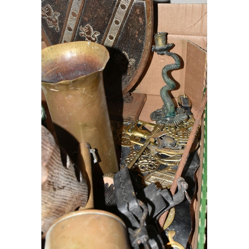 324 - ONE BOX OF METALWARE, to include three brass candle sticks, a shield shaped fireside companion set, ... 