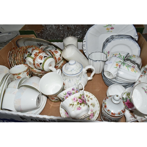 326 - TWO BOXES OF CERAMICS AND GLASSWARE, to include a Royal Doulton 'Vogue' pattern dinner set, a Queen'... 