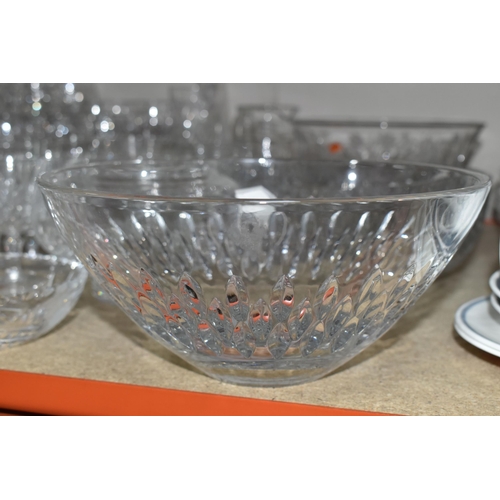 333 - A QUANTITY OF CUT CRYSTAL AND GLASSWARE, comprising a Waterford fruit bowl, Stuart Crystal bonbon di... 