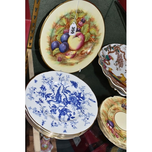 350 - A GROUP OF CERAMICS, comprising a Royal Crown Derby Olde Avesbury pedestal bowl, diameter 26.5cm, wi... 