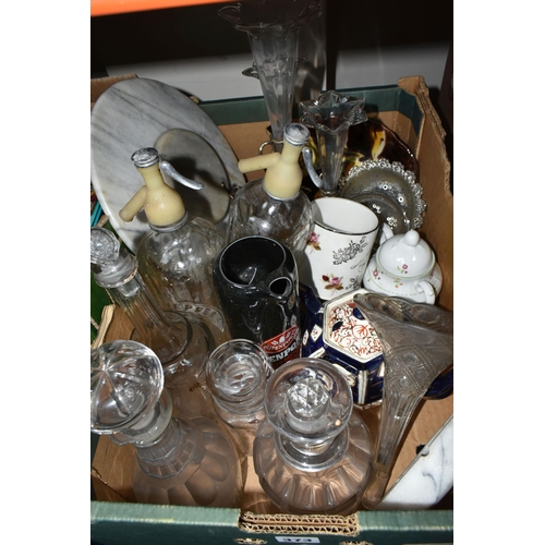 373 - TWO BOXES AND LOOSE GLASS, CERAMICS AND COOK WARES ETC, to include twenty-two Carling half pint glas... 