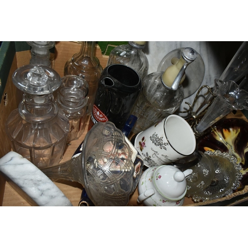 373 - TWO BOXES AND LOOSE GLASS, CERAMICS AND COOK WARES ETC, to include twenty-two Carling half pint glas... 