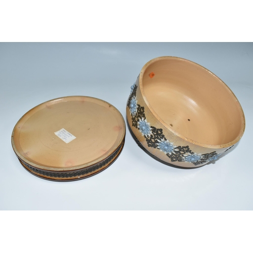 421 - A LATE NINETEENTH CENTURY DOULTON LAMBETH CHEESE DOME AND PLATE, the dome decorated with applied fol... 