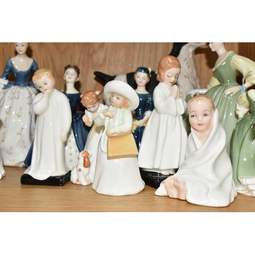 423 - A GROUP OF ROYAL DOULTON FIGURINES AND A DOG FIGURE, comprising Fair Lady HN2193, Fair Maiden HN2211... 