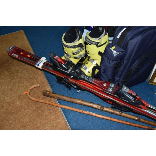 425 - A PAIR OF ATOMIC C11 PULS CARVING SKIS, fitted with Atomic CR:412 bindings, together with a pair of ... 