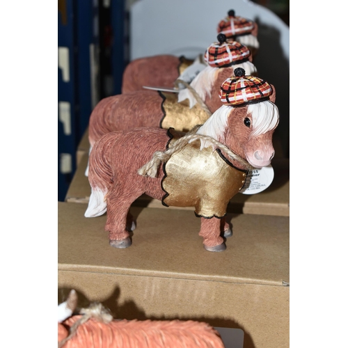 429 - FIFTEEN BOXED BORDER FINE ARTS COUNTRYSIDE COUTURE FIGURINES, Scottish character animals comprising,... 