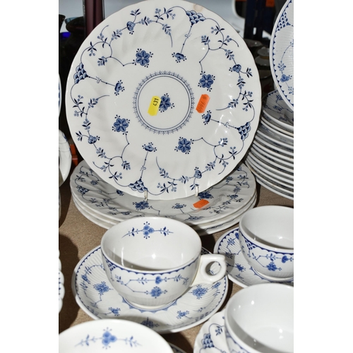 431 - A LARGE QUANTITY OF BLUE AND WHITE IRONSTONE DENMARK PATTERN DINNERWARE, comprising ten 'Franciscan'... 