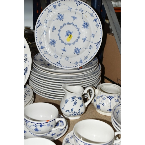 431 - A LARGE QUANTITY OF BLUE AND WHITE IRONSTONE DENMARK PATTERN DINNERWARE, comprising ten 'Franciscan'... 