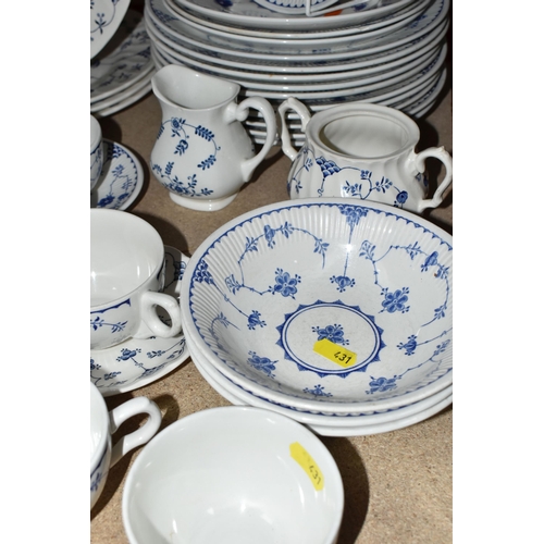 431 - A LARGE QUANTITY OF BLUE AND WHITE IRONSTONE DENMARK PATTERN DINNERWARE, comprising ten 'Franciscan'... 