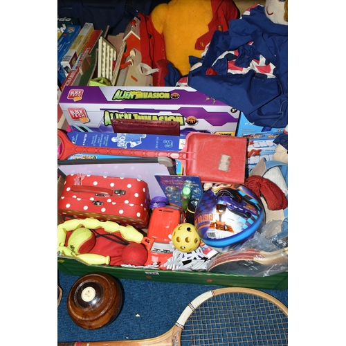 434 - A QUANTITY OF ASSORTED TOYS, GAMES AND SPORTING EQUIPMENT, to include Mayfair Games Star Trek Catan ... 