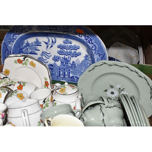 470 - THREE BOXES AND LOOSE TEA AND DINNER WARES ETC, to include six Wedgwood Aster cups, saucers and side... 