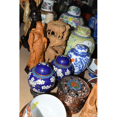 477 - A COLLECTION OF ORIENTAL PORCELAIN AND ORNAMENTS, comprising two large Chinese ginger jars (one yell... 