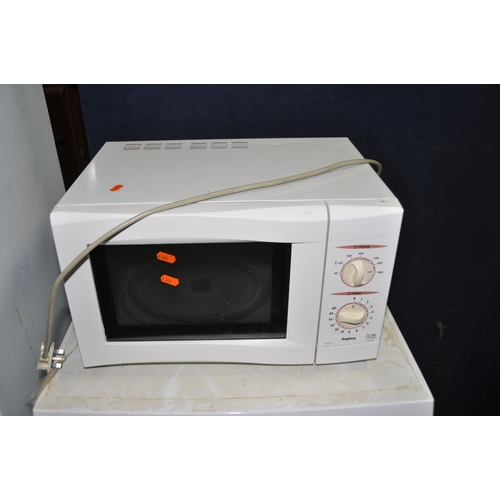 1076 - A BOSCH WAO28461GB WASHING MACHINE width 60cm depth 60cm height 85cm (PAT pass spin cycle run but no... 