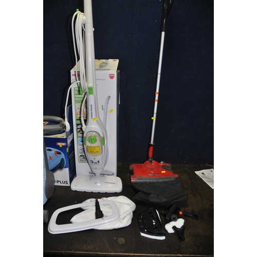 1088 - AN ELECTROLUX POWER PLUS 1700 VACUUM CLEANER with some accessories and original box, a Morphy Richar... 