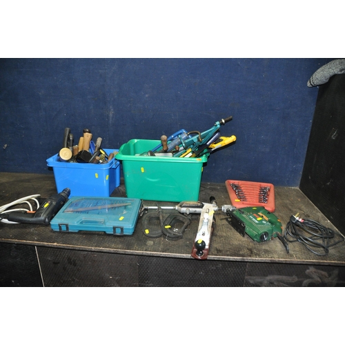 1106 - TWO TRAYS CONTAINING HAND AND POWER TOOLS including a Bosch PST700PAE jigsaw, a Black and Decker BD1... 