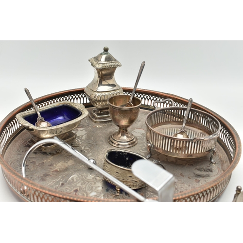 107 - A SMALL ASSORTMENT OF SILVER AND SILVER PLATE ITEMS, to include three silver napkin rings, of differ... 