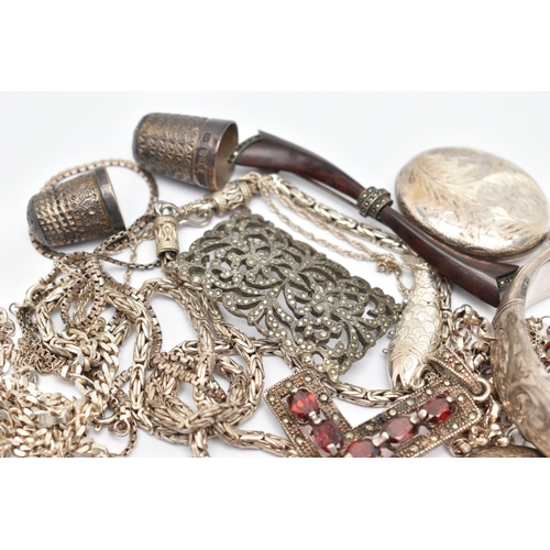 86 - A SELECTION OF SILVER AND WHITE METAL JEWELLERY, to include a silver hinged bangle, scrolling foliat... 