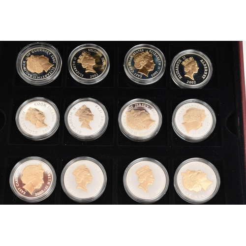 135 - A ROYAL MINT QUEEN ELIZABETH II GOLDEN JUBILEE COLLECTION BOXED SET, of 24x Five Pound coins highlig... 