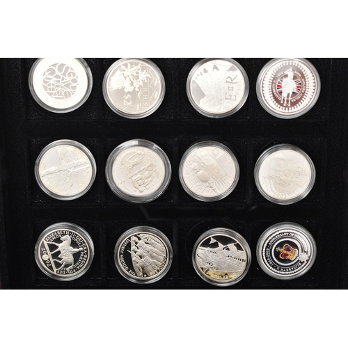 135 - A ROYAL MINT QUEEN ELIZABETH II GOLDEN JUBILEE COLLECTION BOXED SET, of 24x Five Pound coins highlig... 