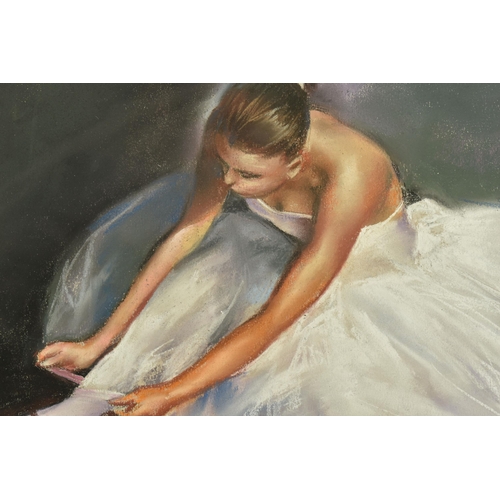 305 - DOMINGO ALVAREZ GOMEZ (SPAIN 1942) 'PERPARANDO', a portrait of female figure putting on her ballet s... 