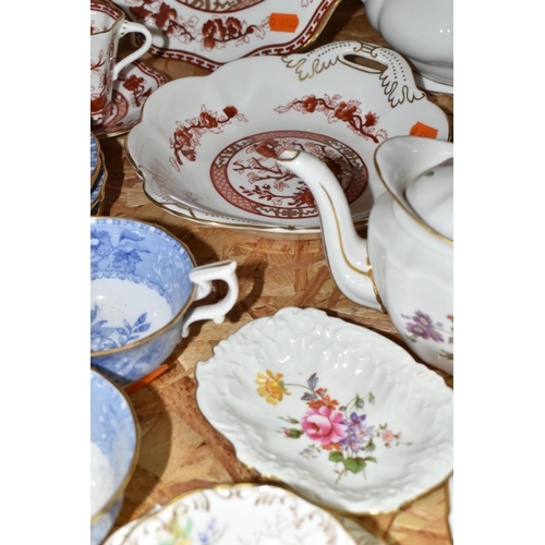 336 - A COLLECTION OF TEAWARE, to include a twenty eight piece Copeland Spode 'Spode's Camilla' tea set, a... 