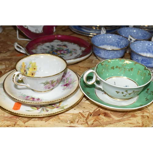 336 - A COLLECTION OF TEAWARE, to include a twenty eight piece Copeland Spode 'Spode's Camilla' tea set, a... 