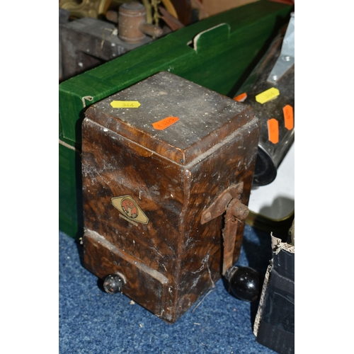 344 - TWO BOXES, A TRUNK AND LOOSE METAL WARES, PICTURES, CRAFT SUPPLIES AND SUNDRY ITEMS, to include a re... 