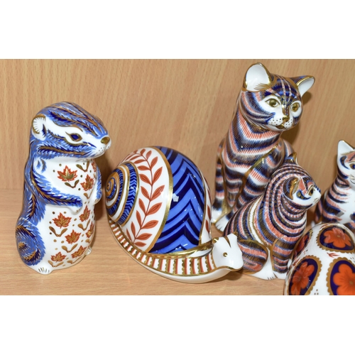 358 - A COLLECTION OF ROYAL CROWN DERBY IMARI PAPERWEIGHTS, comprising two Kittens introduced 1990, one ha... 