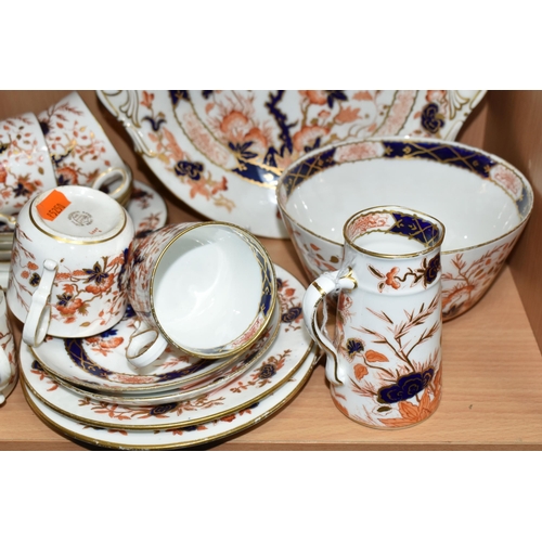 376 - A LATE NINETEENTH CENTURY ROYAL CHINA WORKS WORCESTER (GRAINGER AND CO) TEA SET, with Imari style pa... 