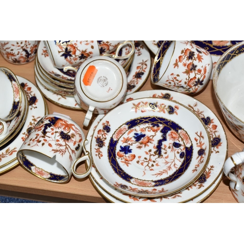 376 - A LATE NINETEENTH CENTURY ROYAL CHINA WORKS WORCESTER (GRAINGER AND CO) TEA SET, with Imari style pa... 