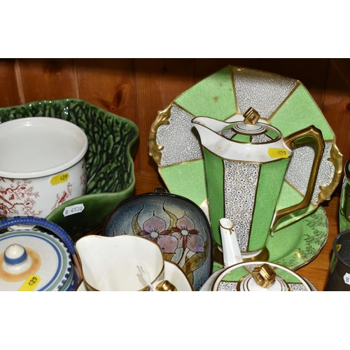 429 - A GROUP OF ROYAL STAFFORD TEAWARE AND POOLE POTTERY, a green, white and gilt art deco design Royal S... 