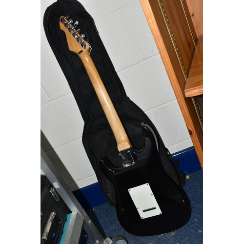 430 - A PEAVEY INTERNATIONAL SERIES 'RAPTOR' ELECTRIC GUITAR, serial number 6095125, made in Vietnam, miss... 