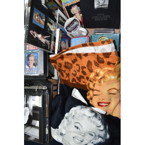 458 - A COLLECTION OF MODERN MARILYN MONROE MEMORABILIA, to include sets of trading cards, photographs and... 