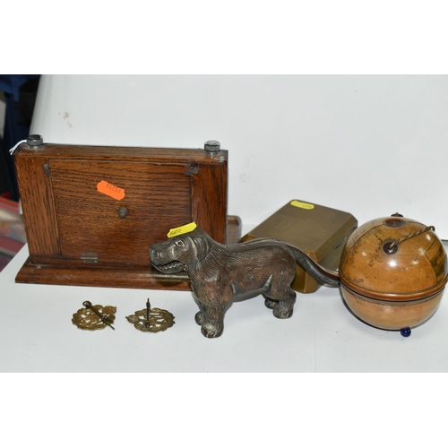 475 - AN EARLY 20TH CENTURY DESK TOP OAK PEN STAND, with chrome fronted  perpetual Calander and a pair of ... 