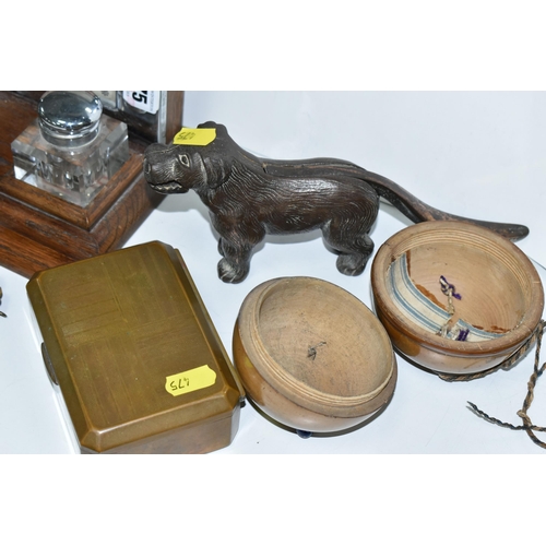 475 - AN EARLY 20TH CENTURY DESK TOP OAK PEN STAND, with chrome fronted  perpetual Calander and a pair of ... 