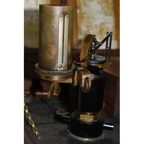 480 - AN EARLY 20TH CENTURY T.S McINNES & CO. LTD - GLASGOW STEAM ENGINE INDICATOR, 'for all pressures and... 