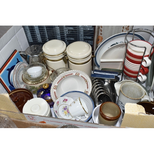 499 - FOUR BOXES OF CERAMICS AND GLASS WARES, to include a Mason's Chartreuse wavy rimmed serving dish, a ... 