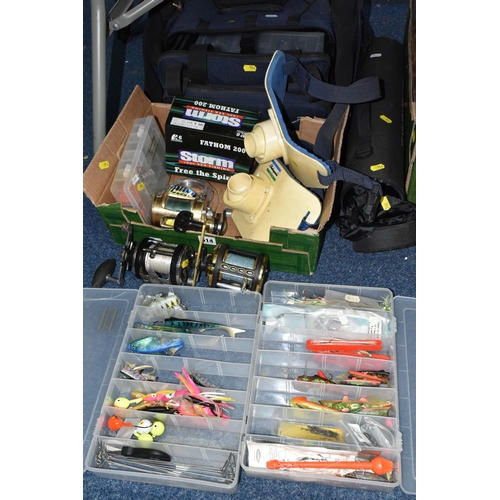 514 - ONE BOX OF SEA FISHING TACKLE AND A GROUP OF SEA FISHING RODS, to include a Gemini GN300 reel, an Ok... 