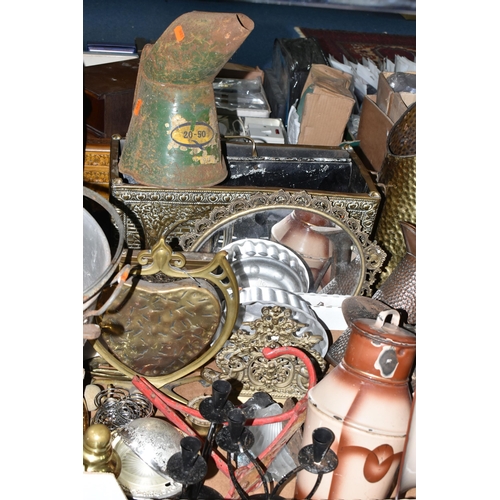 530 - TWO BOXES AND LOOSE METALWARE, to include two cast iron cooking pots, a brass coal scuttle and log b... 