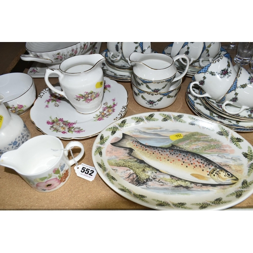 552 - A GROUP OF TEA WARE AND CERAMICS, comprising a Sutherland  china tea set, pattern 1843 comprising tw... 