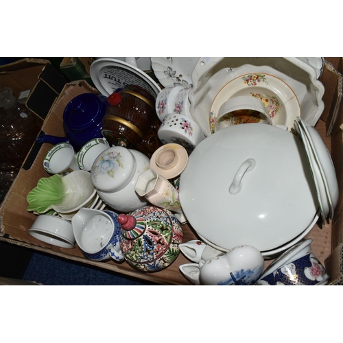 572 - SEVEN BOXES AND LOOSE CERAMICS, GLASS, METAL, SINGLES, PICTURES AND SUNDRY ITEMS, to include a brass... 