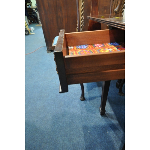 1223 - A 20TH CENTURY MAHOGANY DROP LEAF TABLE, with a single frieze drawer, open width 153cm x closed widt... 