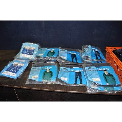 1051 - A TRAY CONTAINING PORTWEST RAINWEAR AND PAPER PROTECTIVE SUITS including five S440 large jackets in ... 